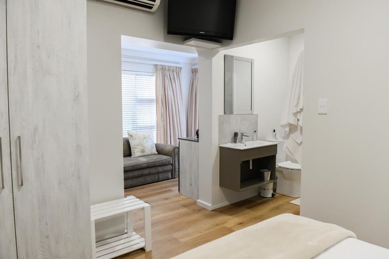 Four Palms Accommodation Durbanville Extérieur photo