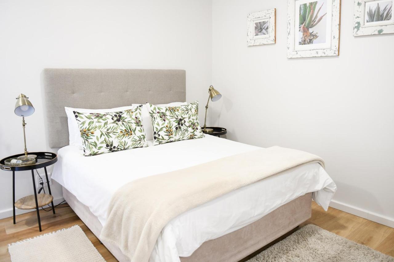 Four Palms Accommodation Durbanville Extérieur photo