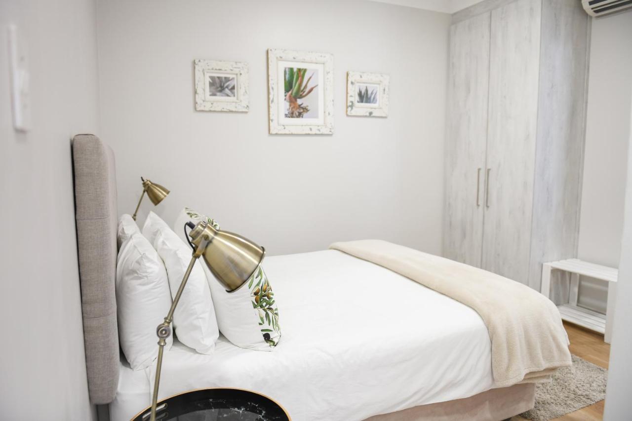 Four Palms Accommodation Durbanville Extérieur photo