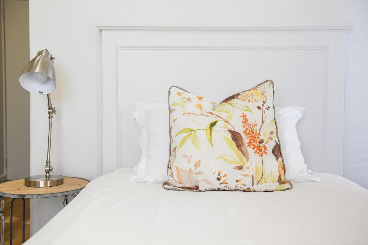 Four Palms Accommodation Durbanville Extérieur photo
