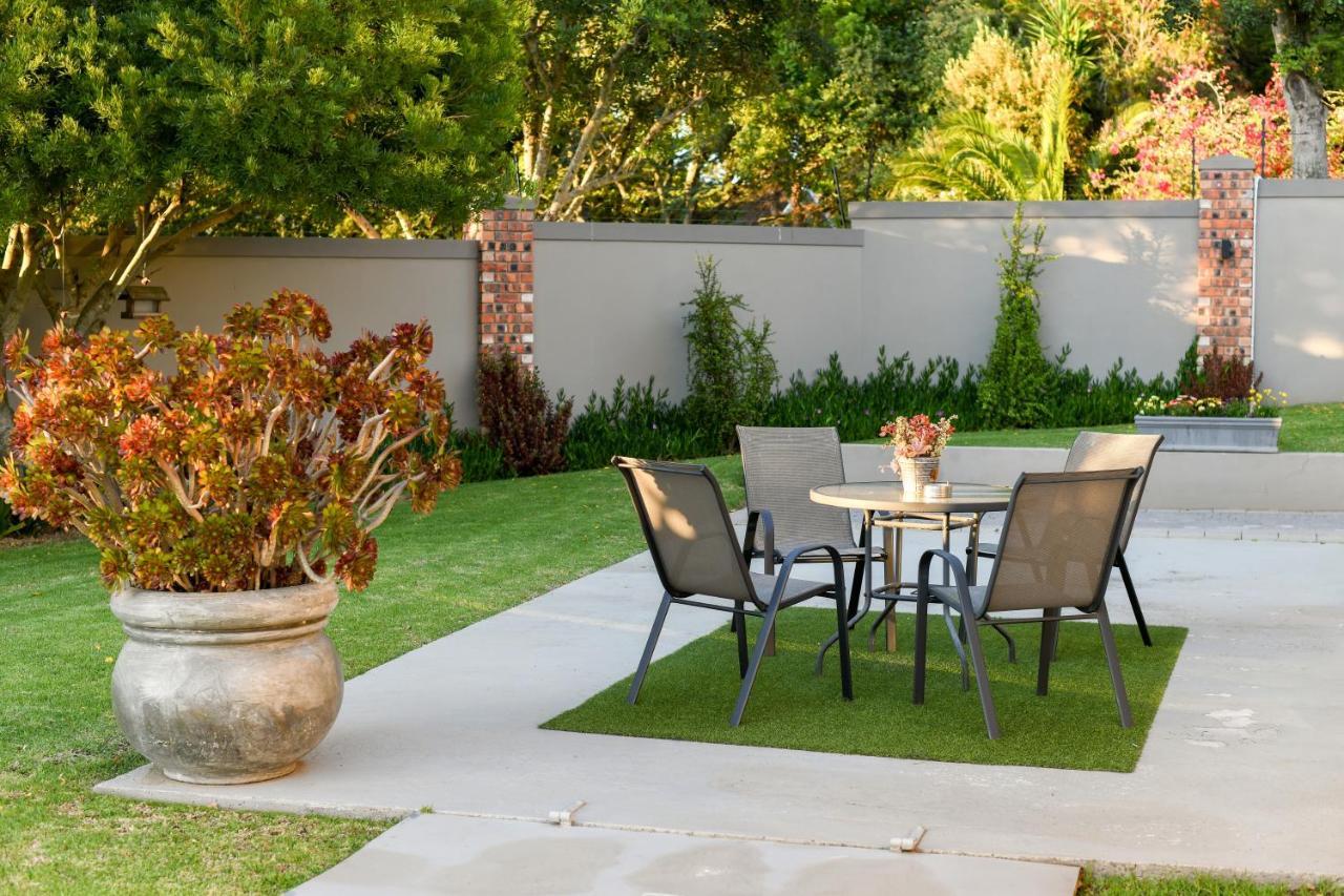 Four Palms Accommodation Durbanville Extérieur photo
