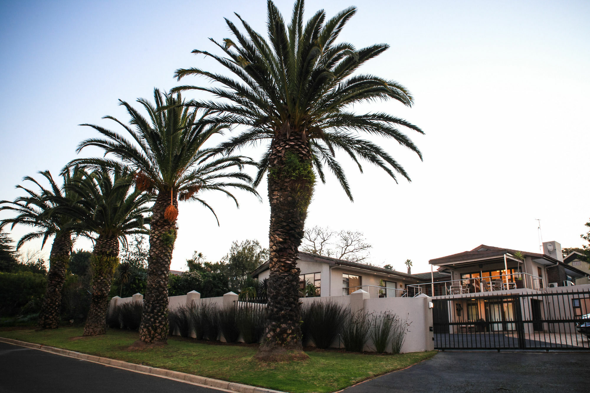 Four Palms Accommodation Durbanville Extérieur photo