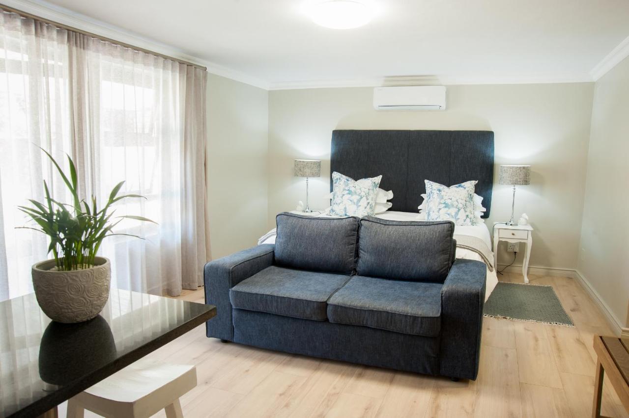 Four Palms Accommodation Durbanville Extérieur photo